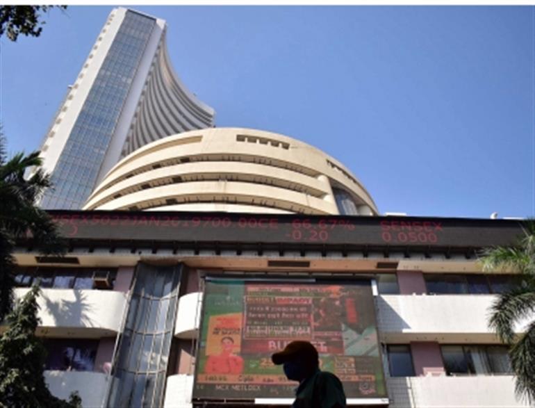 Sensex falls 732 points on profit booking