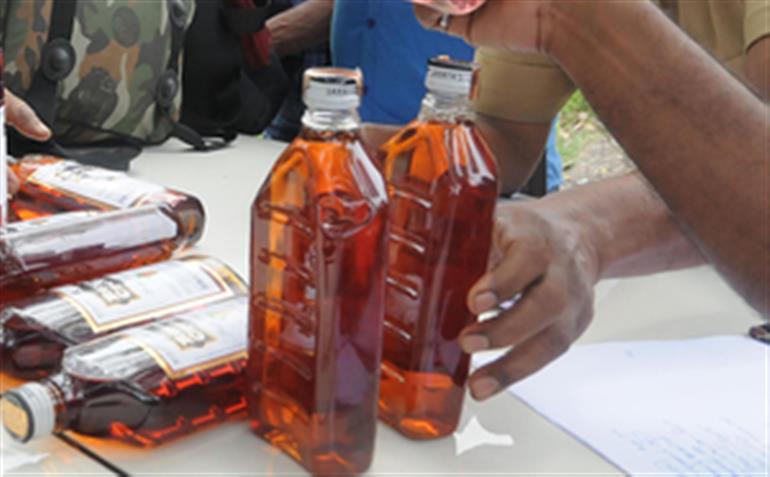 लोकसभा चुनाव: गुरुग्राम में 20 हजार लीटर से अधिक अवैध शराब जब्त, 381 एफआईआर दर्ज