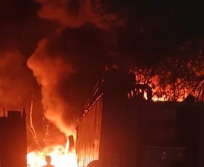 दिल्ली में गोदाम में आग लगने से मजदूर की जलकर मौत