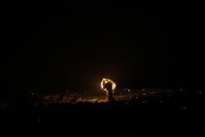इजराइल ने लेबनान में हिजबुल्लाह के गढ़ों पर हमला किया