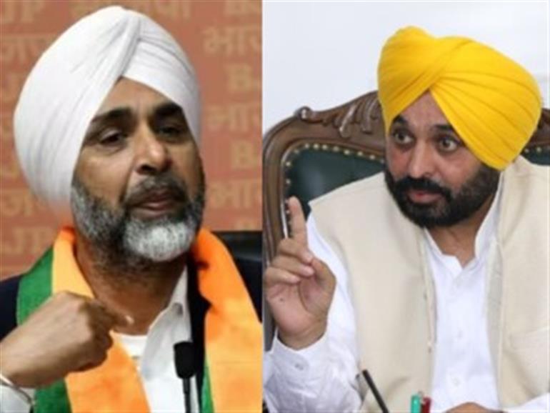 ਇਮਾਨਦਾਰੀ ਦੀਆਂ ਫੜ੍ਹਾਂ ਮਾਰਨ ਵਾਲੇ ਹੁਣ ਕਾਨੂੰਨ ਦੇ ਸ਼ਿੰਕਜੇ ਤੋਂ ਬਚਣ ਲਈ ਅੱਕੀਂ ਪਲਾਹੀਂ ਹੱਥ ਮਾਰ ਰਹੇ ਹਨ-ਮੁੱਖ ਮੰਤਰੀ