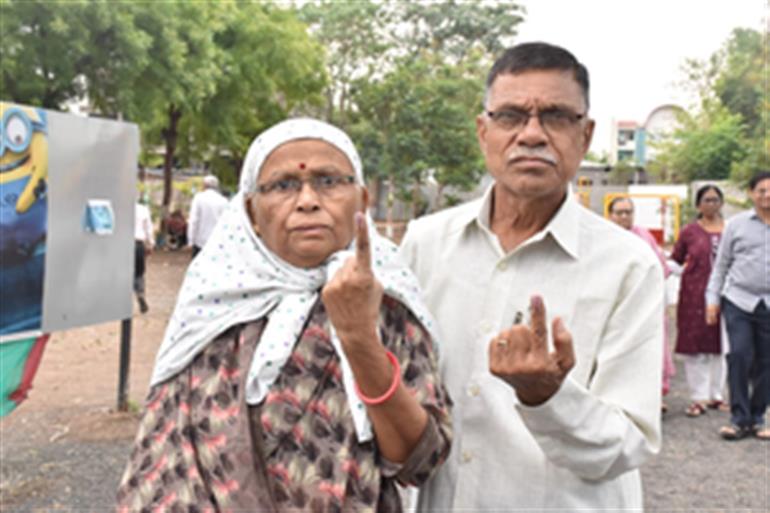 31.77 % polling in Maharashtra's 8 seats till 1 p.m.