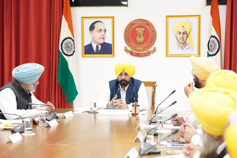 मुख्यमंत्री मान के नेतृत्व वाली कैबिनेट द्वारा पंजाब रेगुलेशन ऑफ क्रशर यूनिट्स एक्ट, 2025 लागू करने की स्वीकृति