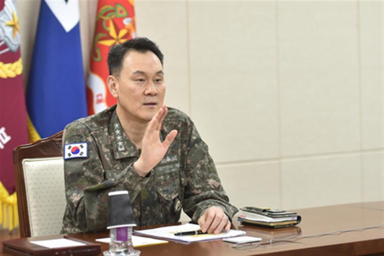 Military chiefs of South Korea, US vow to strengthen trilateral security cooperation with Japan
