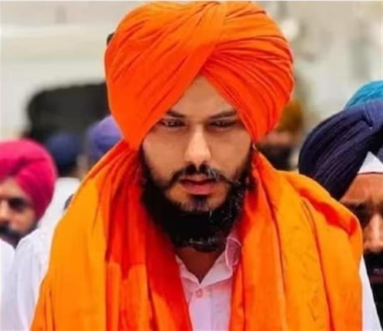 ‘ਵਾਰਿਸ ਪੰਜਾਬ ਦੇ’ ਨੂੰ ਕਾਬੂ ਕਰਨ ਲਈ ਸੂਬਾ ਪੱਧਰੀ ਮੁਹਿੰਮ ਜਾਰੀ : ਭਗੌੜੇ ਅੰਮ੍ਰਿਤਪਾਲ ਦੀ ਗਿਰਫ਼ਤਾਰੀ ਲਈ ਕੀਤੇ ਜਾ ਰਹੇ ਯਤਨ