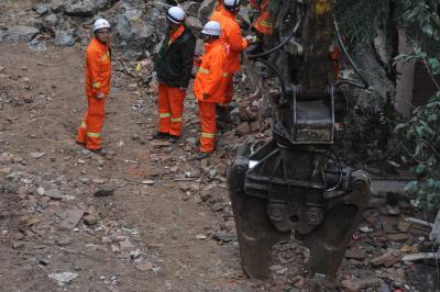 14 dead after mountain collapse in China