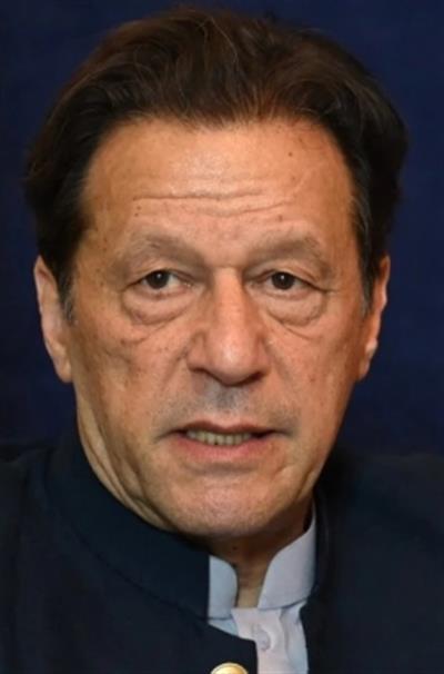 Pak anti-corruption body summons Imran Khan, Bushra Bibi in 190mn pounds case on June 7