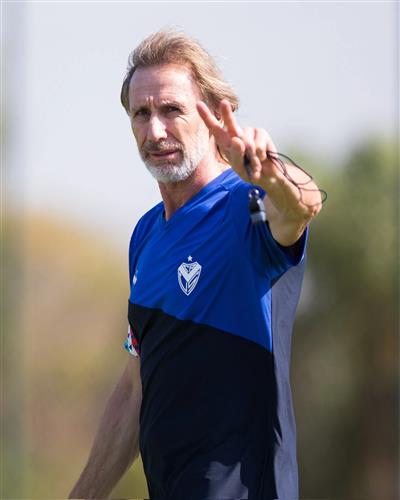 Gareca parts ways with Velez Sarsfield