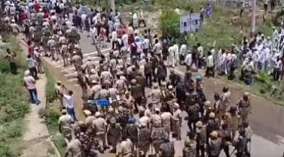 Haryana farmers protesting on NH 44 over sunflower seeds procurement baton-charged