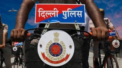 दिल्ली में झपटमारी में शामिल पति-पत्नी को दबोचा