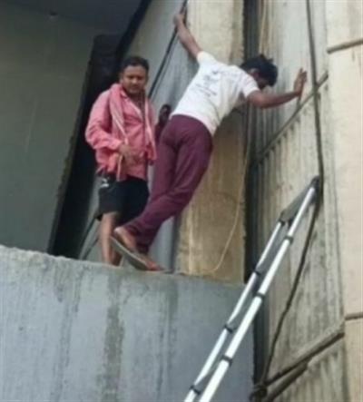 Boy, trapped in pillar cavity on Bihar bridge, rescued