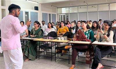Hindi Diwas celebrated at SCS, Panjab University with a poetic expression in Hindi