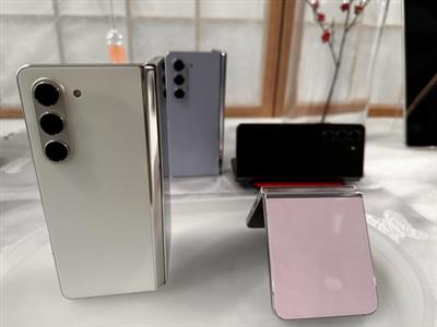 Samsung, Huawei to drive mass adoption of foldable smartphones next year
