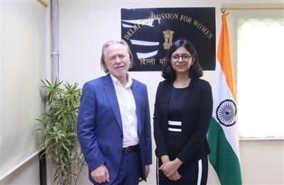 Australian High Commissioner visits DCW office in Delhi