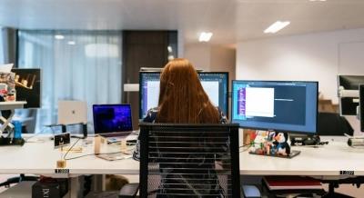 25 mn employees now returning to offices globally in hybrid work era