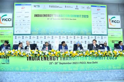 मंत्री का कहना है कि भारत 2030 से पहले 500 गीगावॉट हरित ऊर्जा लक्ष्य को पूरा करने की ओर अग्रसर