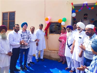 ਸਰਕਾਰੀ ਪ੍ਰਾਇਮਰੀ ਸਕੂਲ ਗੱਜਪੁਰ ਵਿਖੇ ਨਵੇ ਬਣੇ ਕਮਰੇ ਸ੍ਰੀ ਮਨੀਸ ਤਿਵਾੜੀ ਵਲੋਂ ਉਦਘਾਟਨ