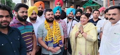 ਕੇਨੈਡਾ ਵਾਸੀ ਹਰਿੰਦਰ ਸਭਰਾ ਦਾ ਸੂਫੀ ਗੀਤ 'ਅਰੂਜ਼' ਦਾ ਪੋਸਟਰ ਰਲੀਜ਼