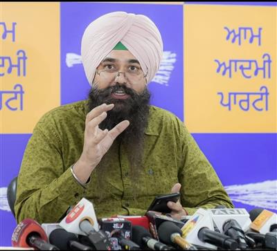 Unlike his predecessors, CM Bhagwant Mann raises Punjab's issues with the centre in a loud and clear manner: AAP