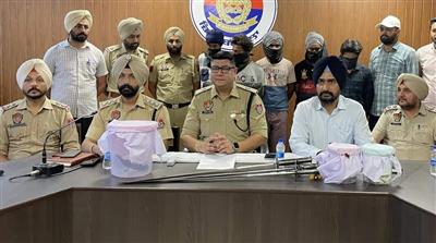 ਹਥਿਆਰਾਂ ਦੀ ਨੋਕ ’ਤੇ ਲੁੱਟਾਂ ਖੋਹਾਂ ਕਰਨ ਵਾਲਾ ਗਿਰੋਹ ਕਾਬੂ