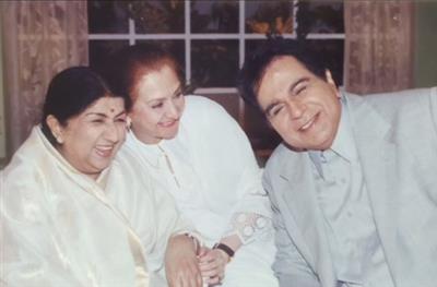 Saira Banu remembers Lata Mangeshkar on 94th birth anniversary