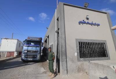 इज़राइल ने दो सप्ताह बंद रहने के बाद गाजा क्रॉसिंग को फिर से खोल दिया