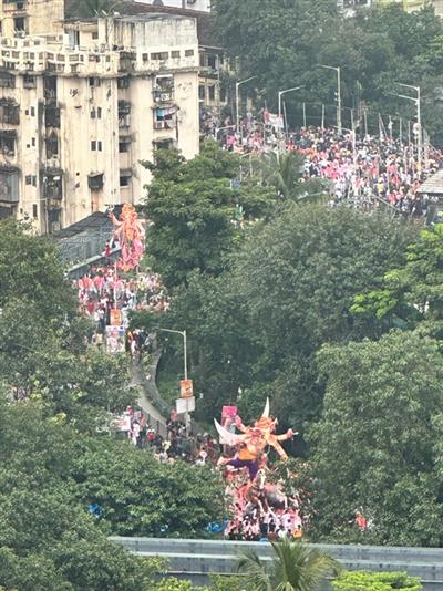 हैदराबाद में गणेश विसर्जन जुलूस के दौरान दो की मौत