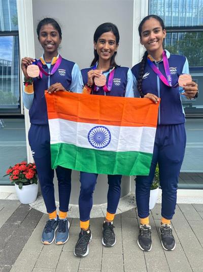 एशियाई खेल: भारत ने पुरुषों और महिलाओं की 3000 मीटर रिले टीम स्पीड स्केटिंग स्पर्धा में कांस्य पदक जीता