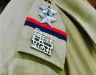 छापेमारी के दौरान पटना में दो सब इंस्पेक्टरों के साथ मारपीट