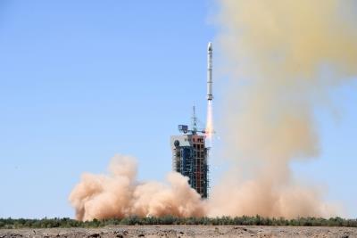 पाकिस्तानी उपग्रह लॉन्च करने के लिए चीन का चंद्र मिशन