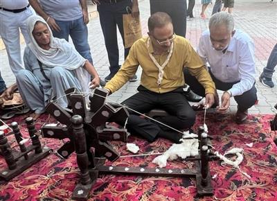ਖਾਦੀ ਪੁਰਾਣੀ ਨਹੀਂ ਸਗੋਂ ਫੈਸ਼ਨ ਹੈ, ਕਰੋੜਾਂ ਨੂੰ ਰੁਜ਼ਗਾਰ ਦੇਣ ਦੇ ਸਮਰੱਥ:ਅਰੁਣ ਸੂਦ