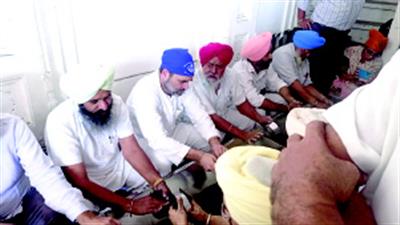 ਰਾਹੁਲ ਗਾਂਧੀ ਸ੍ਰੀ ਹਰਿਮੰਦਰ ਸਾਹਿਬ ਹੋਏ ਨਤਮਸਤਕ, ਕੀਤੀ ਭਾਂਡੇ ਧੋਣ ਦੀ ਸੇਵਾ
