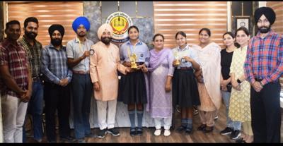 ਕਲਾ ਉਤਸਵ ਮੁਕਾਬਲਿਆਂ 'ਚ ਸੇਂਟ ਸਲਜਰ ਦੇ ਬੱਚਿਆਂ ਦਾ ਸ਼ਾਨਦਾਰ ਪ੍ਰਦਰਸ਼ਨ