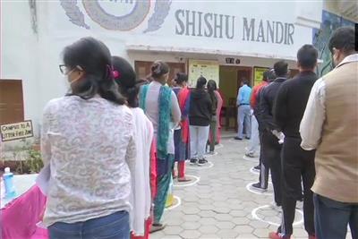MP Polls: 27.79% voter turnout till 11 a.m, violence in Morena's Dhimini