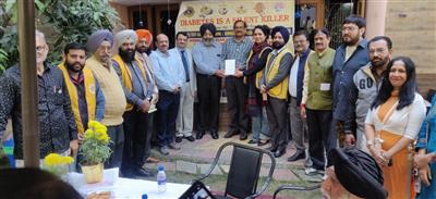 ਲਾਇਨਜ ਕਲੱਬ ਅਤੇ ਮੋਹਾਲੀ ਪ੍ਰੈਸ ਕਲੱਬ ਦੇ ਕੈਂਪ ਦੌਰਾਨ 90 ਲੋਕਾਂ ਦੇ ਸ਼ੂਗਰ ਟੈਸਟ ਹੋਏ, ਸੂਗਰ ਕਈ ਬਿਮਾਰੀਆਂ ਦੀ ਜੜ੍ਹ , ਡਾ ਚੀਮਾਂ