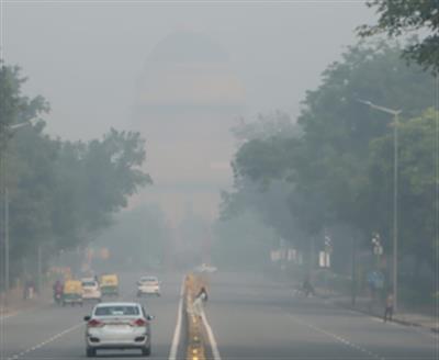 Delhi grapples with worsening air, Anand Vihar crosses 'very poor' threshold on AQI