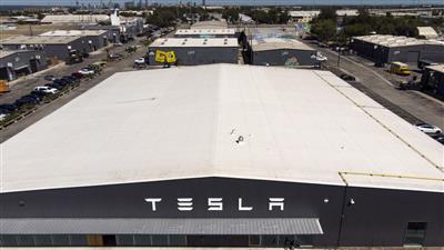 Tesla workers report robot injuries, explosions at US Cybertruck factory