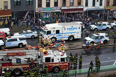 NYC सबवे ट्रेन में गोलीबारी में 2 घायल