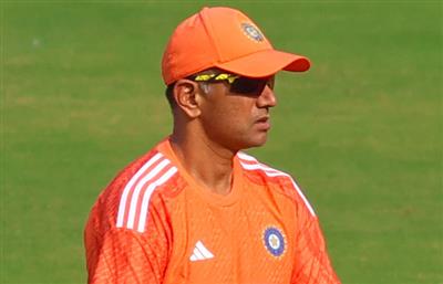 बीसीसीआई ने मुख्य कोच राहुल द्रविड़ और सीनियर भारत पुरुष टीम के सहयोगी स्टाफ के लिए अनुबंध विस्तार की घोषणा की