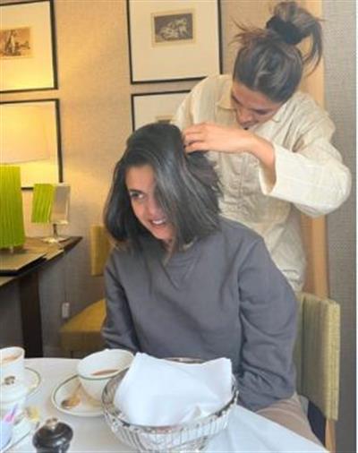 Deepika Padukone tries her hairstyling skills on friend