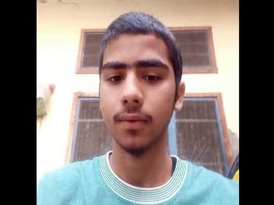 ਝਾੜੀਆਂ 'ਚੋਂ ਮਿਲੀ ਲਾਸ਼, ਦੋਸਤਾਂ 'ਤੇ ਕਤਲ ਦਾ ਸ਼ੱਕ