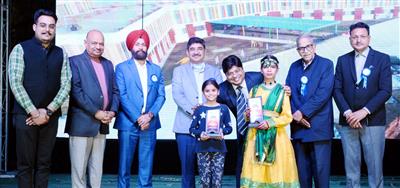 ਟੰਡਨ ਇੰਟਰਨੈਸ਼ਨਲ ਸਕੂਲ ਬਰਨਾਲਾ ਨੇ ਰਾਈਜਿੰਗ ਟੂ ਗੈਦਰ ਸਲਾਨਾ ਸਮਾਗਮ 'ਚ ਬੱਚਿਆਂ ਨੇ ਮੋਹਿਆ ਮਨ 