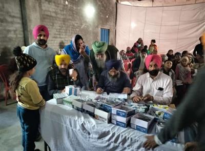 ਹੈਲਪਿੰਗ ਹੈਂਡ 'ਸੁਸਾਇਟੀ ਵੱਲੋਂ ਲਗਾਇਆ ਗਿਆ ਅੱਖਾਂ ਦਾ ਮੁਫ਼ਤ ਜਾਂਚ ਕੈਂਪ