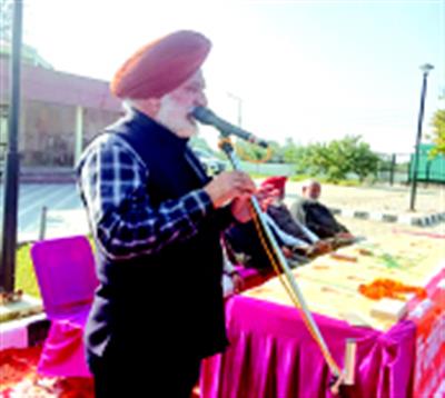 ਕੇਂਦਰ ਤੇ ਸੂਬਾ ਸਰਕਾਰਾਂ ਦਾ ਮੁੱਖ ਨਿਸ਼ਾਨਾ ਮਜ਼ਦੂਰਾਂ ਨੂੰ ਲੁੱਟਣਾ ਤੇ ਕੁੱਟਣਾ : ਕਾਮਰੇਡ ਸੇਖੋਂ