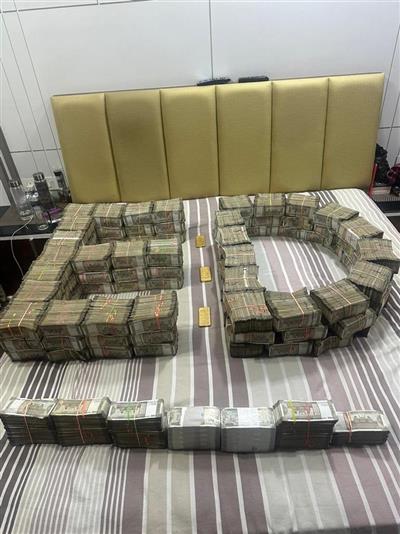 ED finds Kuber's treasure, Rs 5 crore cash and foreign weapons recovered from INLD leader Dilbag Singh's house
