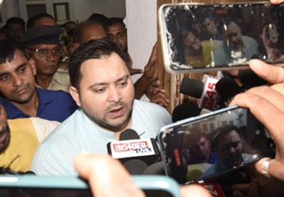 Tejashwi Yadav reaches ED office in Patna for questioning in land-for-job case