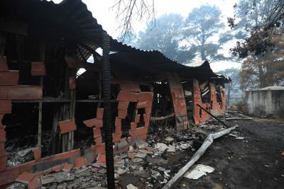 Homes destroyed in bushfires in Australia