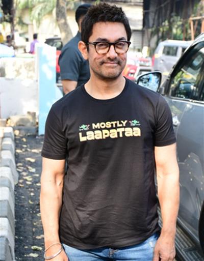 Aamir wears 'mostly laapataa' tee as he promotes 'Laapataa Ladies' in Pune