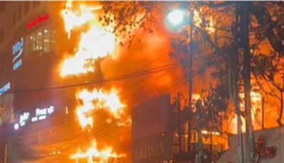 बांग्लादेश की इमारत में आग लगने से मरने वालों की संख्या बढ़कर 45 हो गई