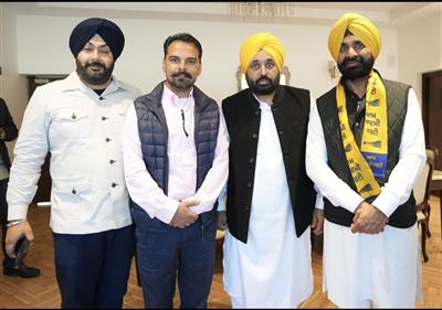 Big boost to AAP as Congress Leader and Ex MLA Gurpreet Singh GP joins